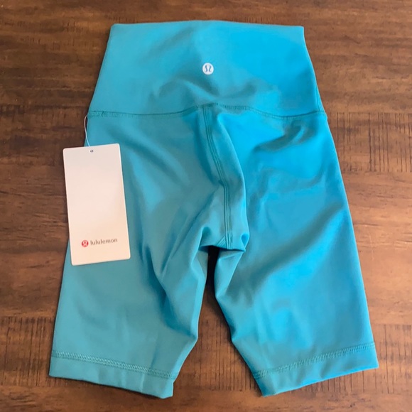 Wunder train 8” shorts - Picture 2 of 3